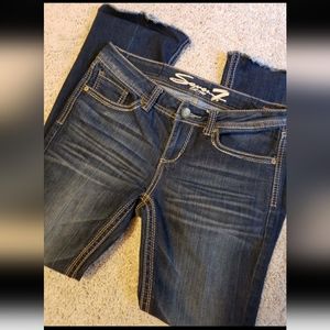 Frayed Seven7 Dark Wash Boot Cut Sexy Jeans, Excellent Condition!